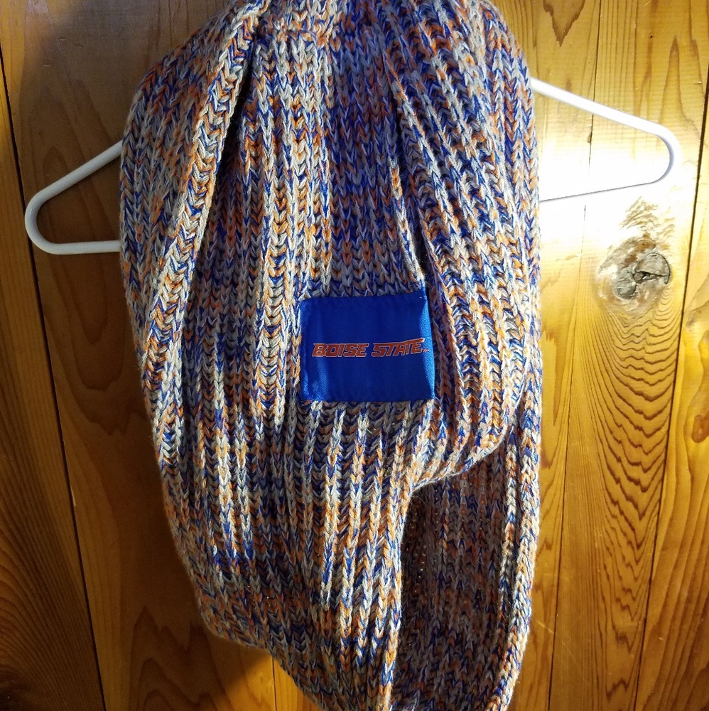 Boise State Broncos scarf
